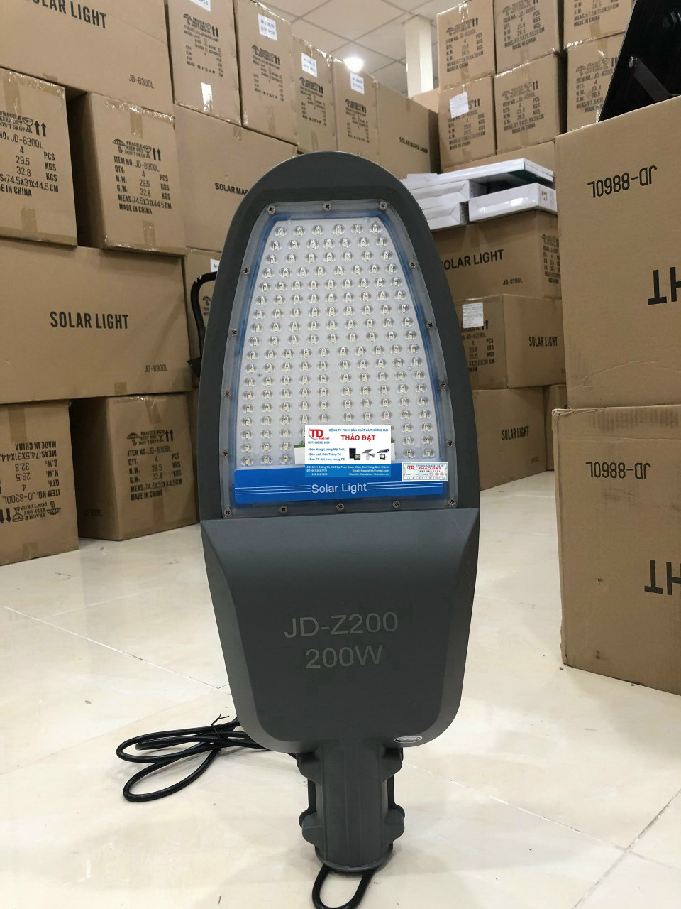 ĐÈN NĂNG LƯỢNG MẶT TRỜI JINDIAN JD-Z200 (200W)