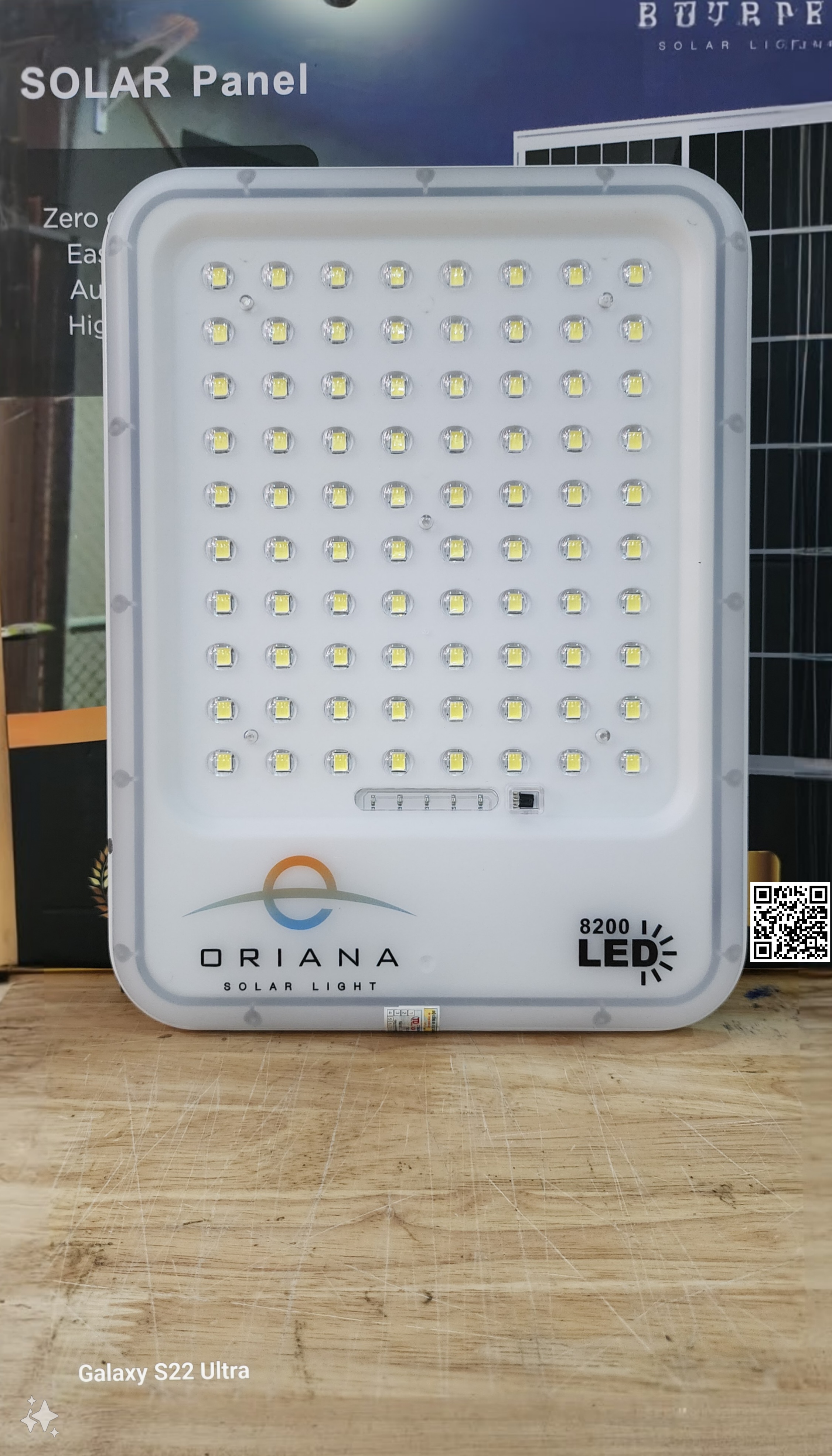 SẢN PHẨM MỚI - ÁNH SÁNG BỀN BỈ - ĐÈN PHA NĂNG LƯỢNG MẶT TRỜI ORIANA DB-8200 – CÔNG SUẤT 200W. BAO PH